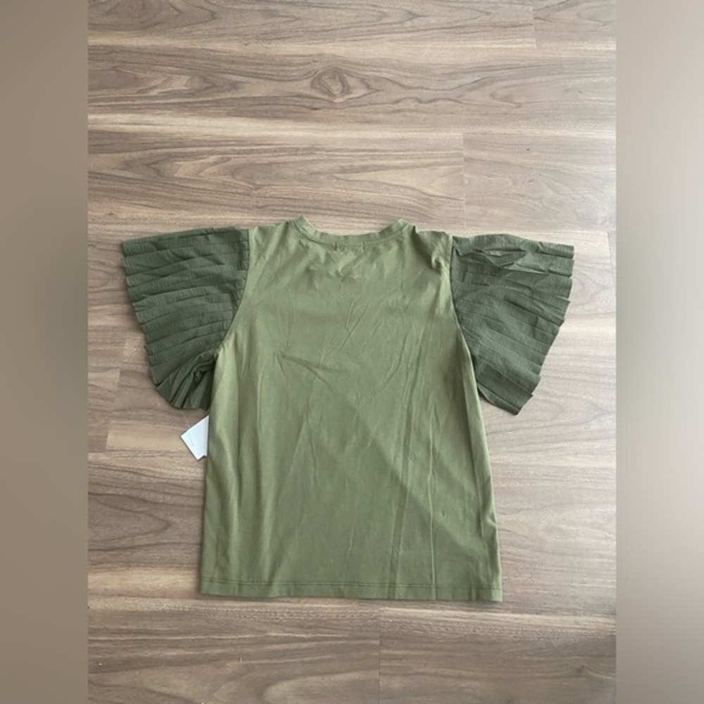 NWT Velvet Heart Olive Green Pleated Sleeve Top Sz S